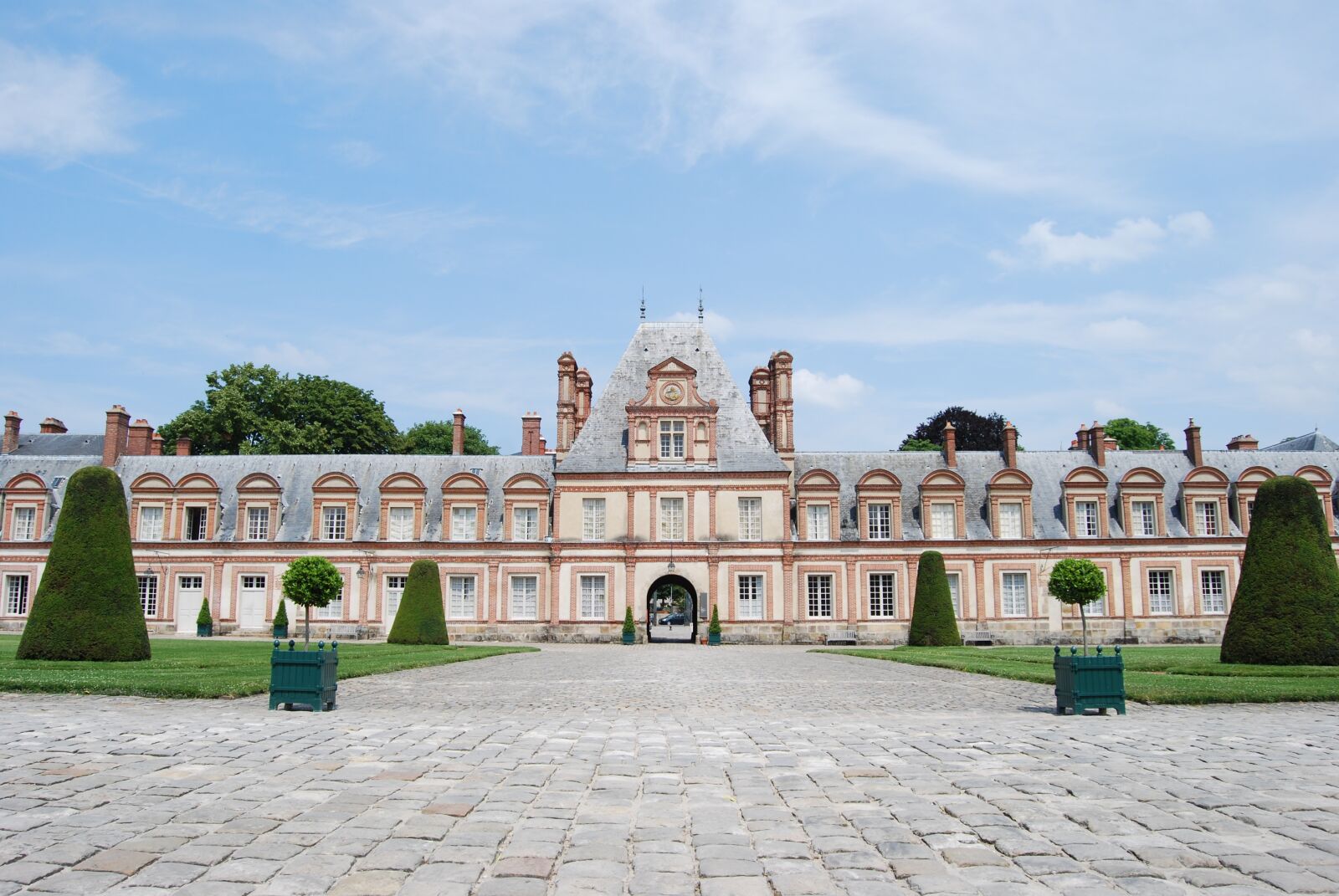 Nikon D60 sample photo. Castle, imposing, symmetrical photography