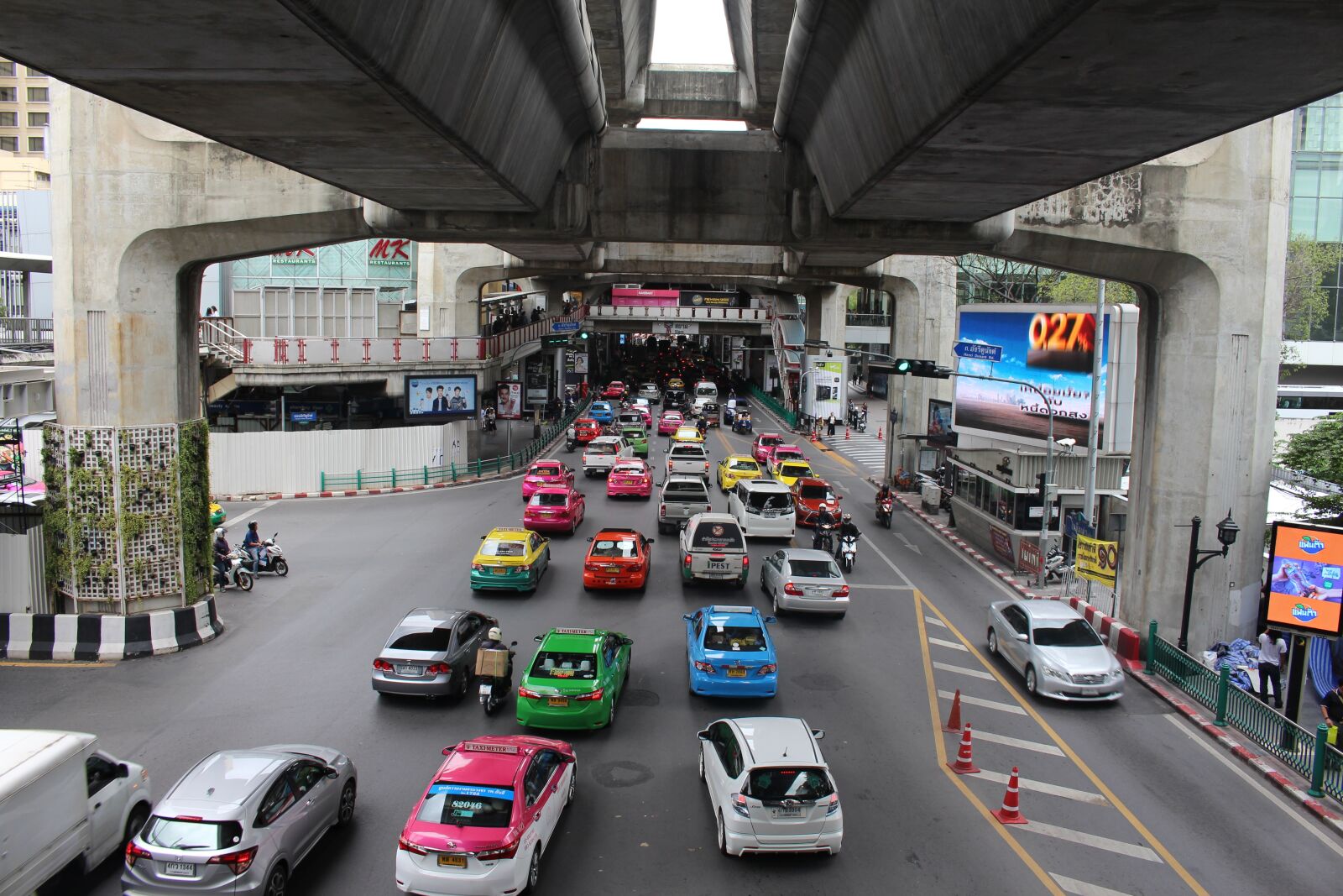 Canon EOS 700D (EOS Rebel T5i / EOS Kiss X7i) sample photo. Bangkok, thailand, jam photography