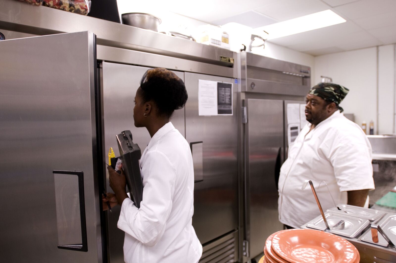 Nikon D300 sample photo. Kitchens, staff, hand, inspection photography