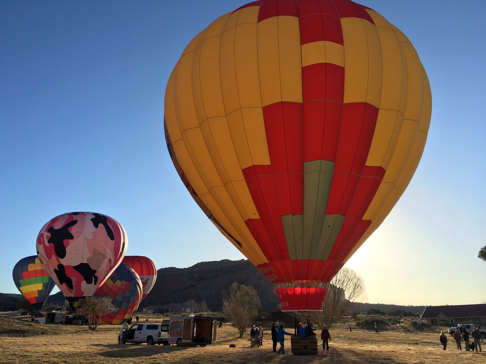 Apple iPhone 6s sample photo. Balloon, hot air balloon photography