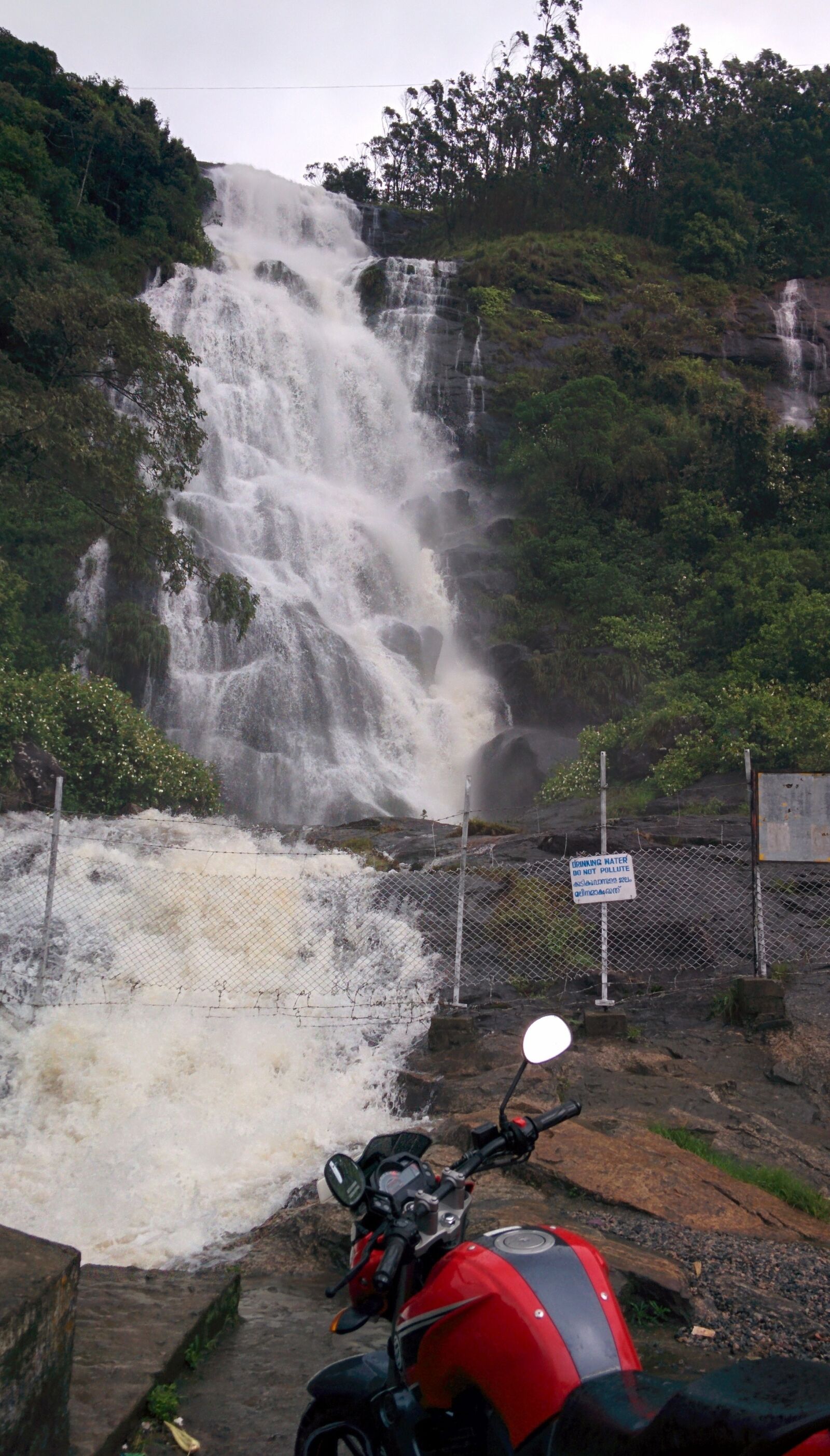 LG Nexus 5 sample photo. Munnaru, munnaru water falls photography