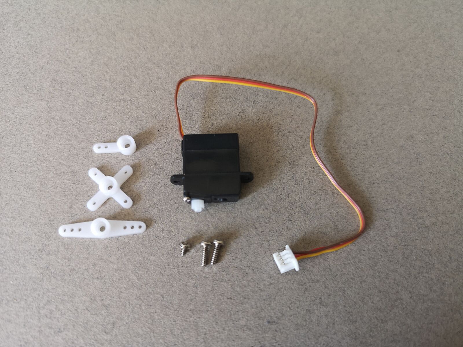 HUAWEI CLT-L29 sample photo. Servo, micro, microservo photography