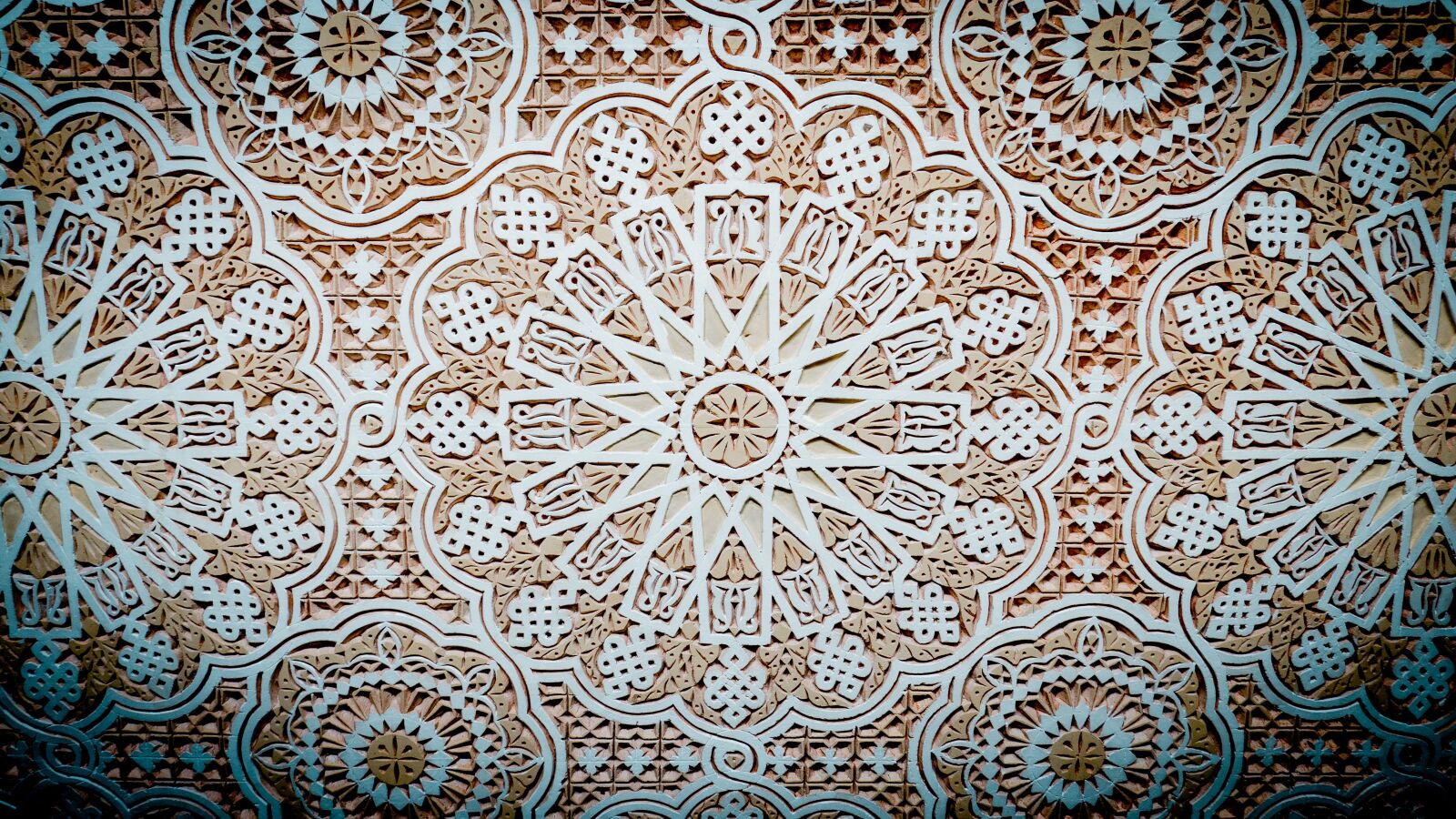 Panasonic Lumix DMC-LX100 sample photo. Stucco ceiling, gibs, stucco photography
