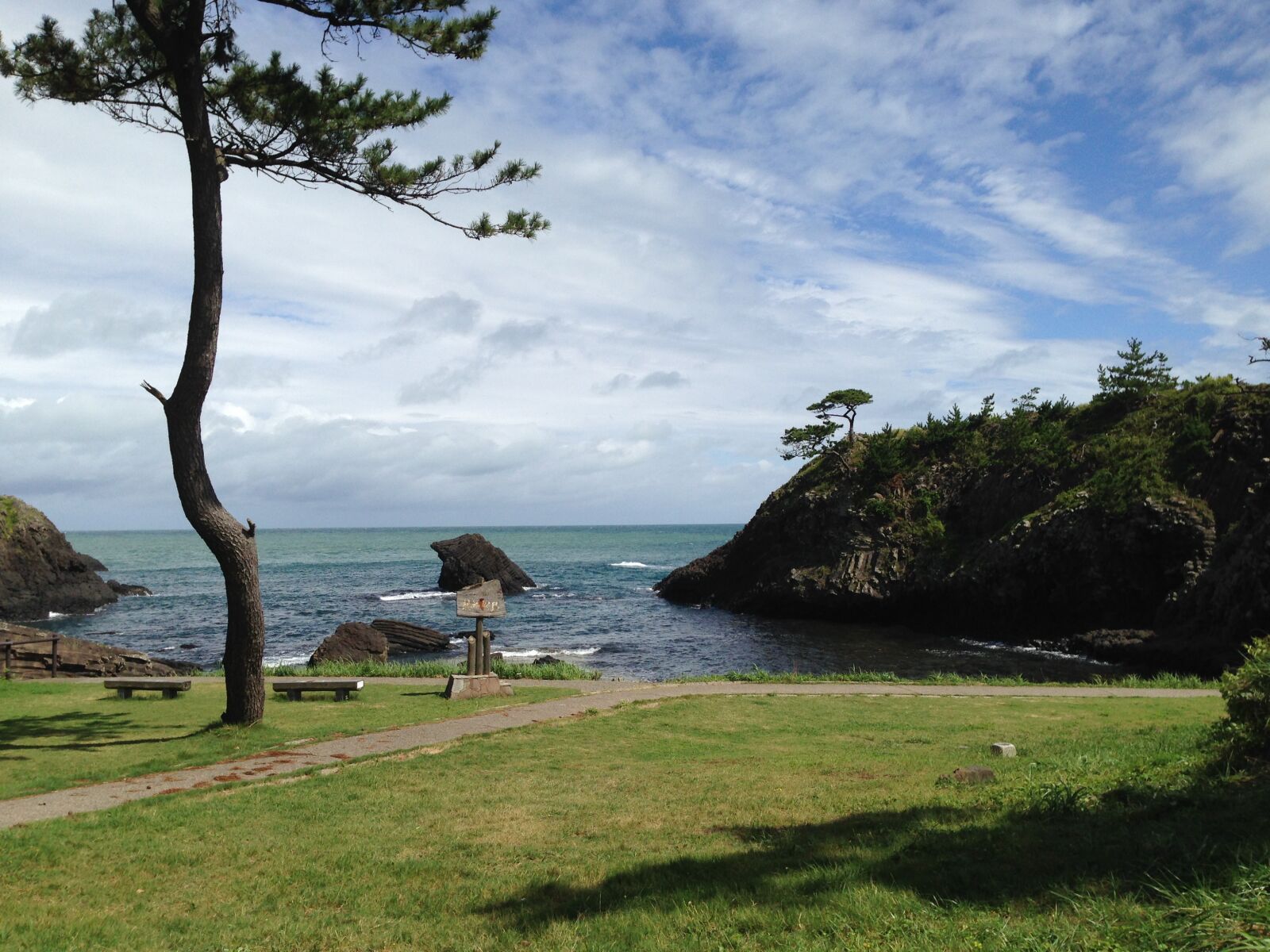 iPhone 5 back camera 4.12mm f/2.4 sample photo. 越前松島, sea, coast photography