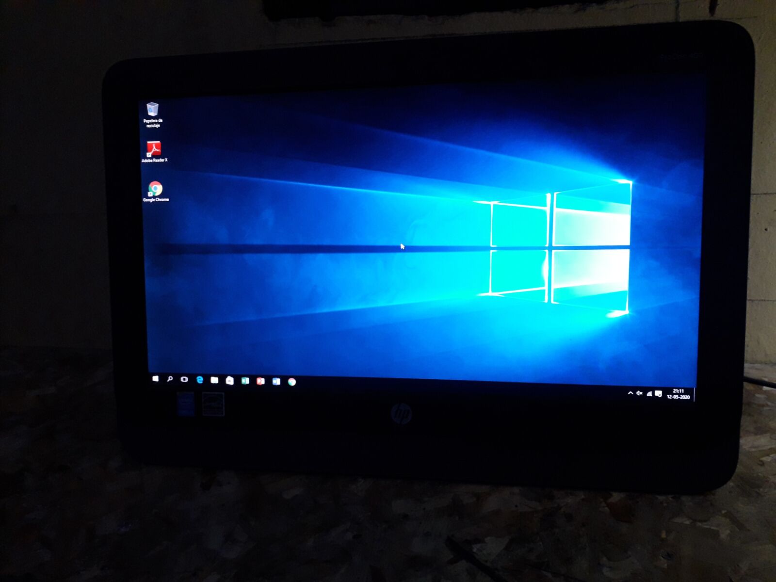 Samsung Galaxy J6 sample photo. Computer, desktop, modern photography