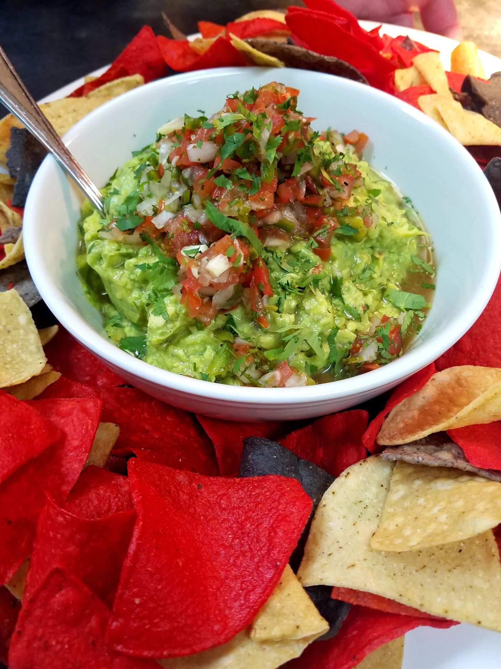 Samsung Galaxy S7 Edge sample photo. Guacamole, chips, nachos photography