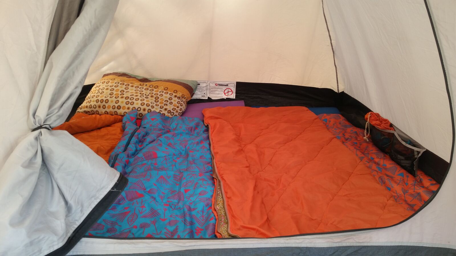 Samsung Galaxy S5 sample photo. Tent, sleeping bags, camping photography