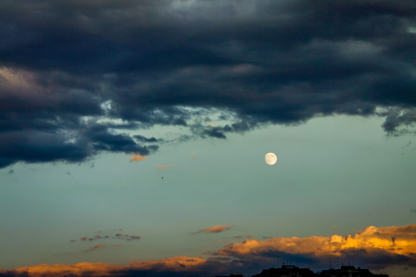 Canon EF-S 17-85mm F4-5.6 IS USM sample photo. Moon, sky, clouds photography