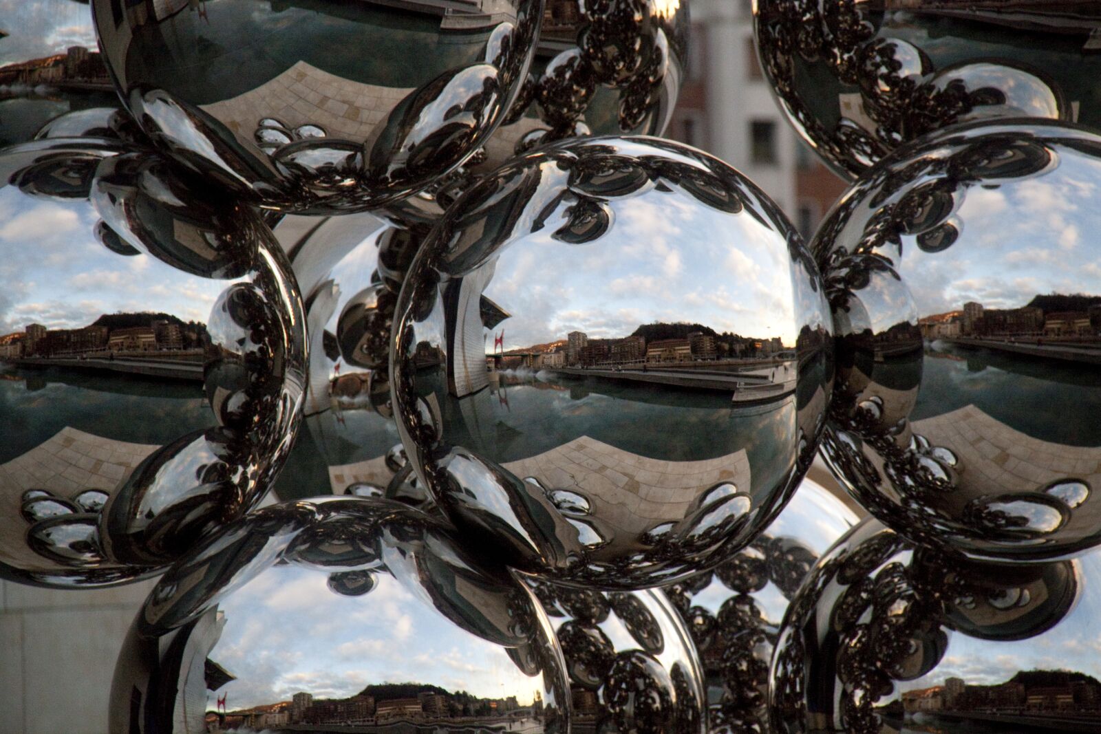 Canon EOS 500D (EOS Rebel T1i / EOS Kiss X3) sample photo. Guggenheim, bilbao, art photography