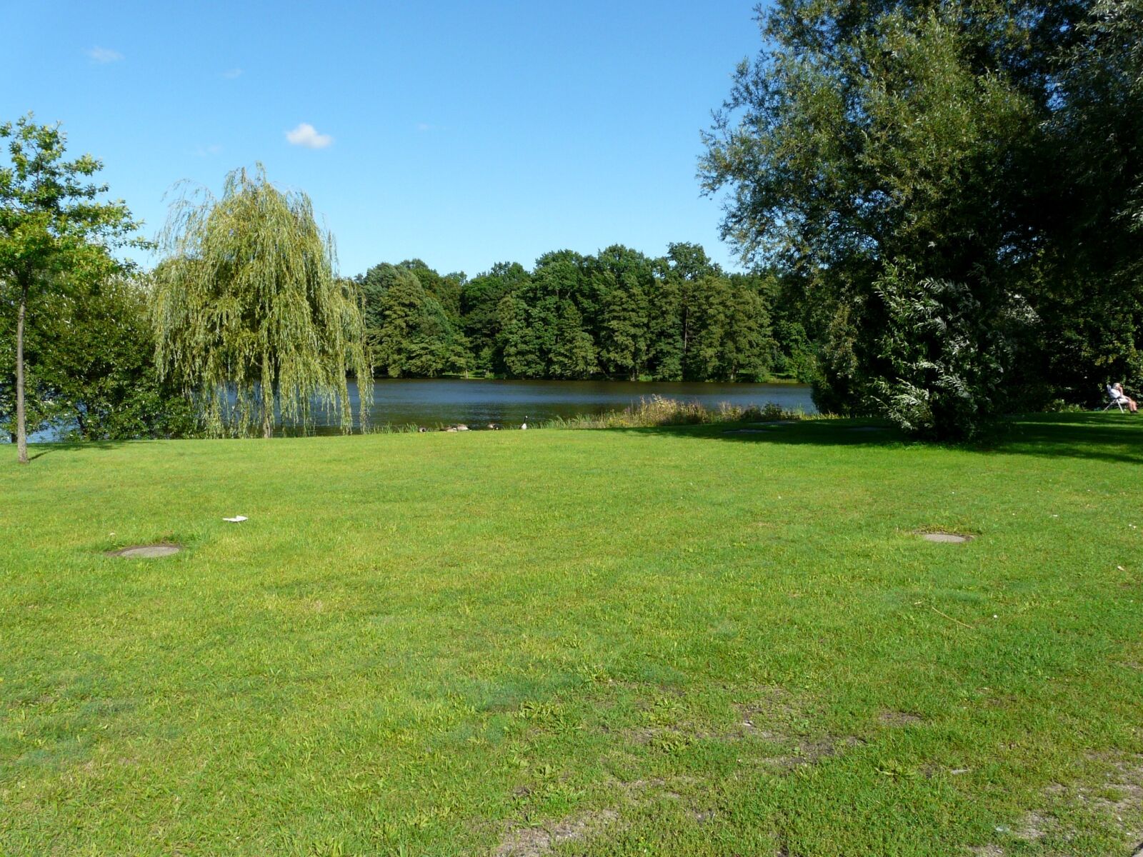 Panasonic DMC-FZ18 sample photo. Landscape, meadow, lake photography