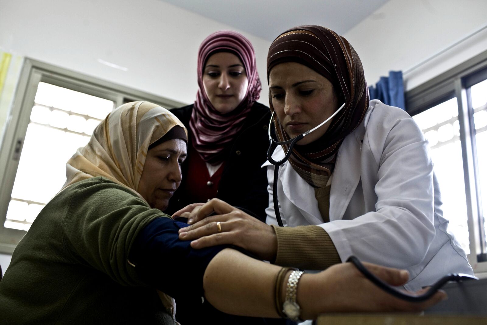 Canon EOS 5D sample photo. Nurse, community, clinic, work photography