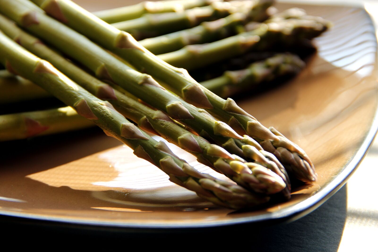 Canon EOS 600D (Rebel EOS T3i / EOS Kiss X5) sample photo. Freshly, cooked, green, asparagus photography