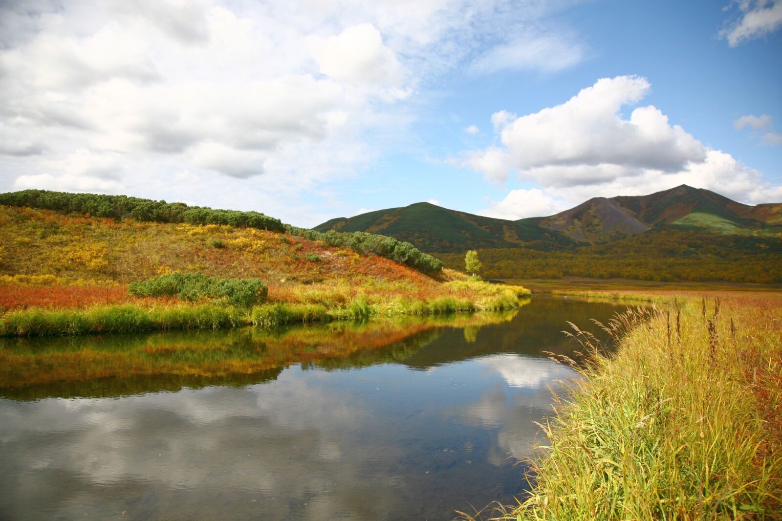 Canon EOS 5D sample photo. Lake, mountains, tundra photography