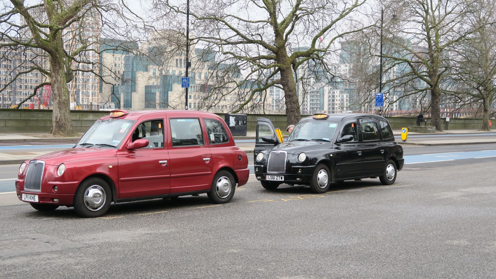 Canon PowerShot G5 X sample photo. Classics, taxi, london photography