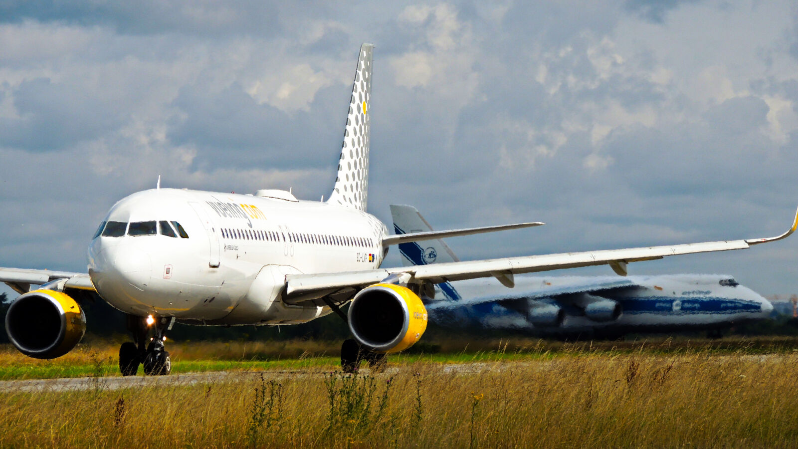 Nikon Coolpix P510 sample photo. A, 320, aeroplane, aeroplanes, airbus photography