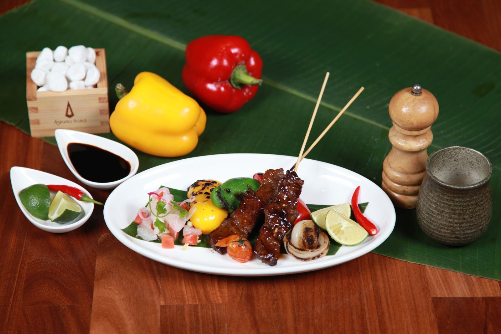 Canon EOS 5D Mark II sample photo. Barbecued pork ribs, barbecue photography