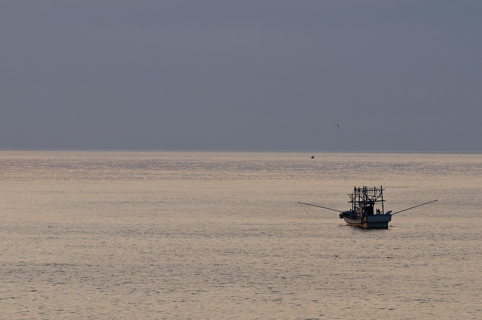 Nikon D90 sample photo. Sea, fishermen, ship photography