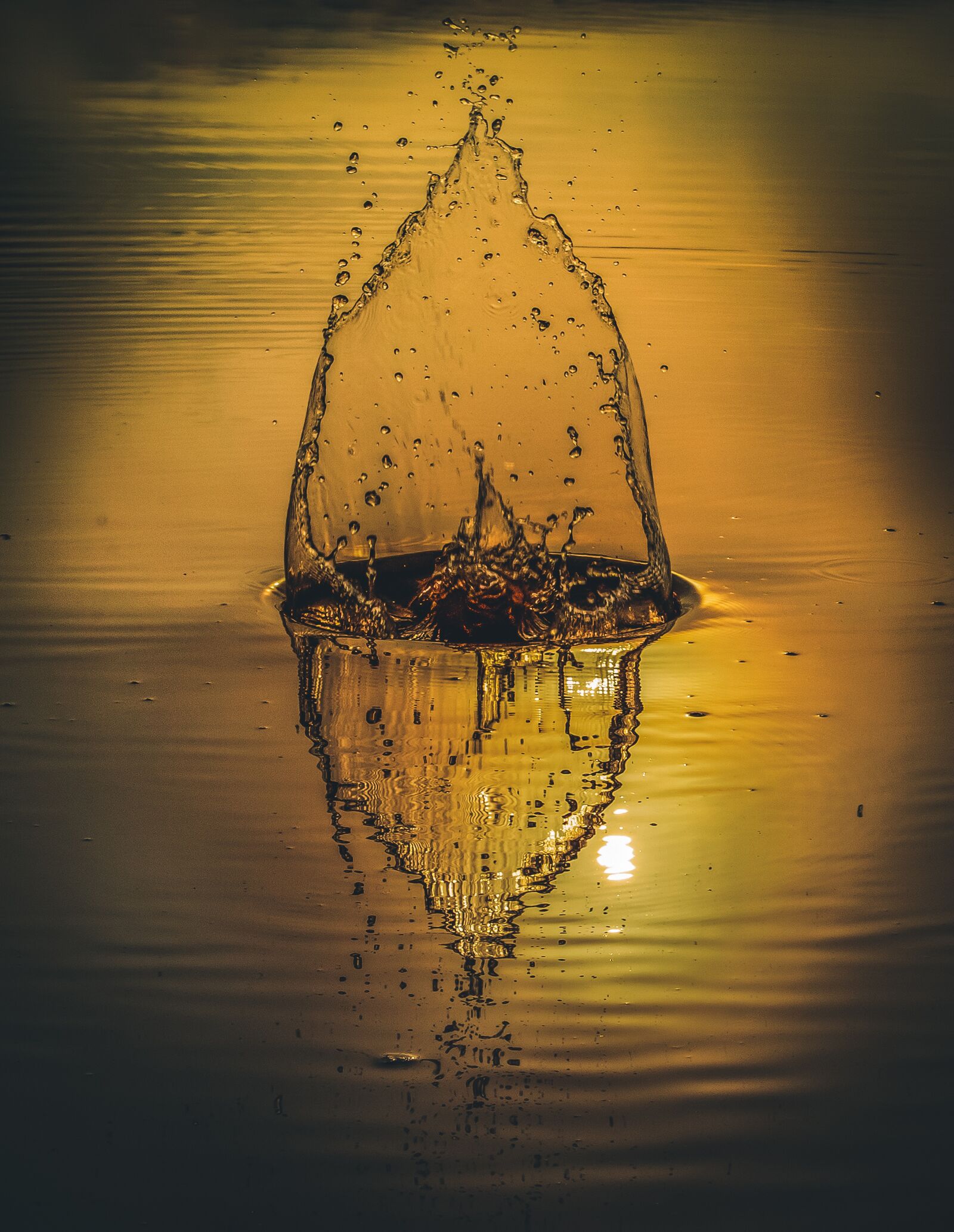 Canon EOS 6D + Canon EF 17-40mm F4L USM sample photo. Water, sunshine, lake photography