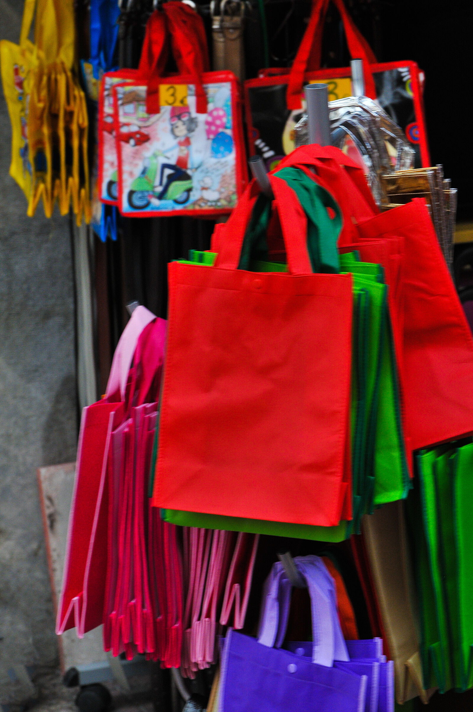 Nikon D300 sample photo. Bags, colorful, bags, shopping photography