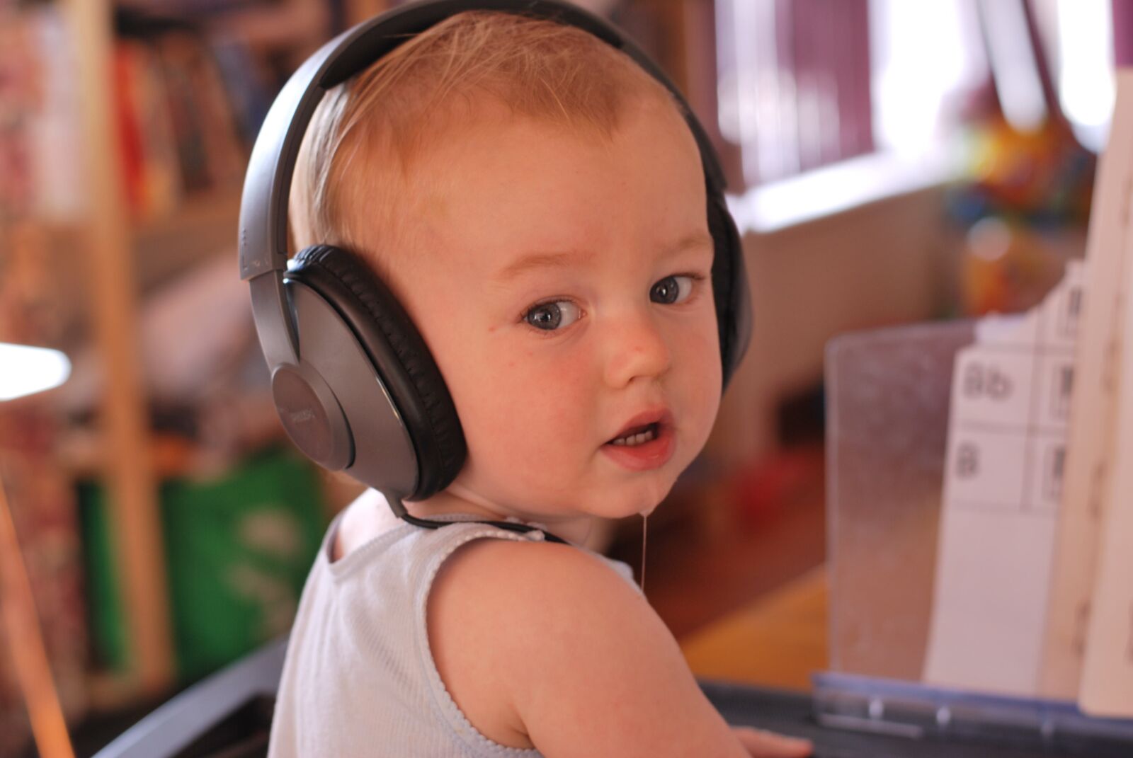 Nikon D60 sample photo. Music, toddler, baby photography