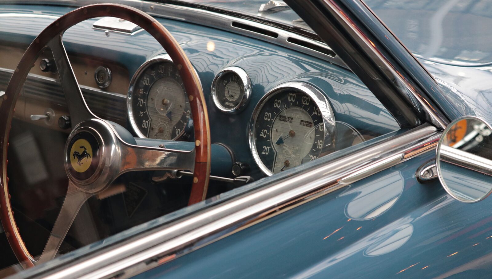 Canon EF-S 55-250mm F4-5.6 IS STM sample photo. Oldtimer, automotive, auto photography