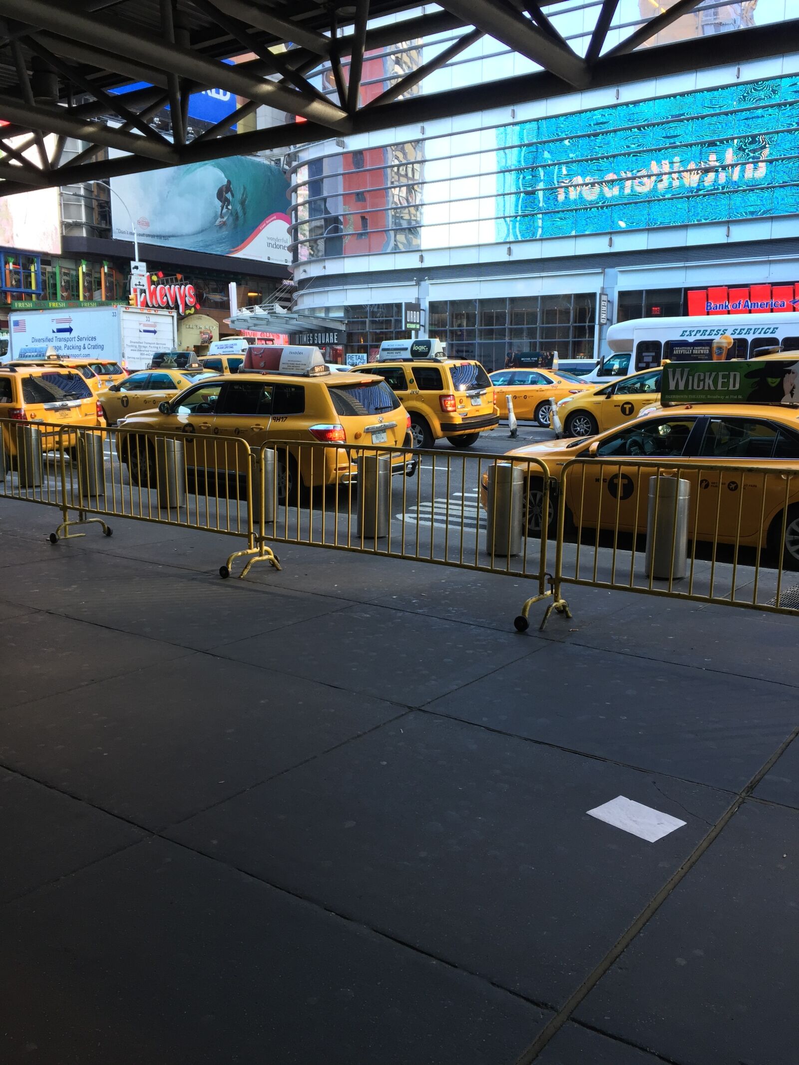iPhone 6 Plus back camera 4.15mm f/2.2 sample photo. Cab, cars, city, fares photography