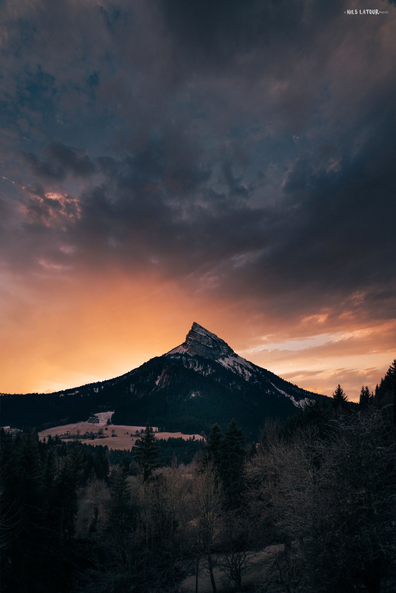 Sony a7R II + Sony FE 24-240mm F3.5-6.3 OSS sample photo. Chartreuse, montagne, pic rocheux photography