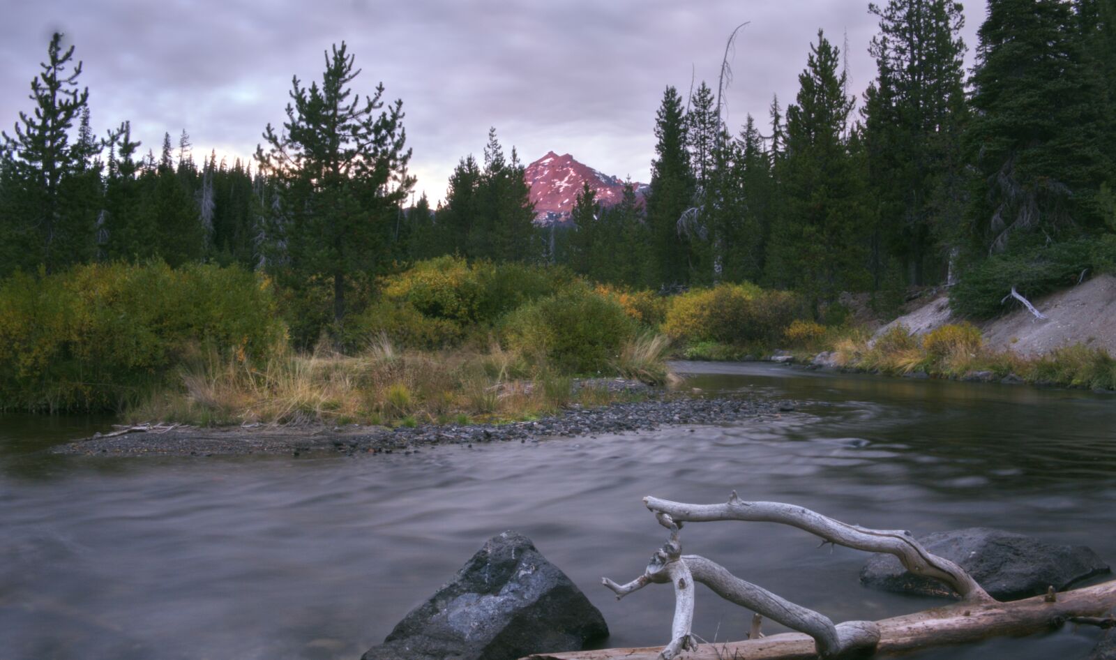 Panasonic Lumix G 14mm F2.5 II ASPH sample photo. Mountain, broken top, oregon photography