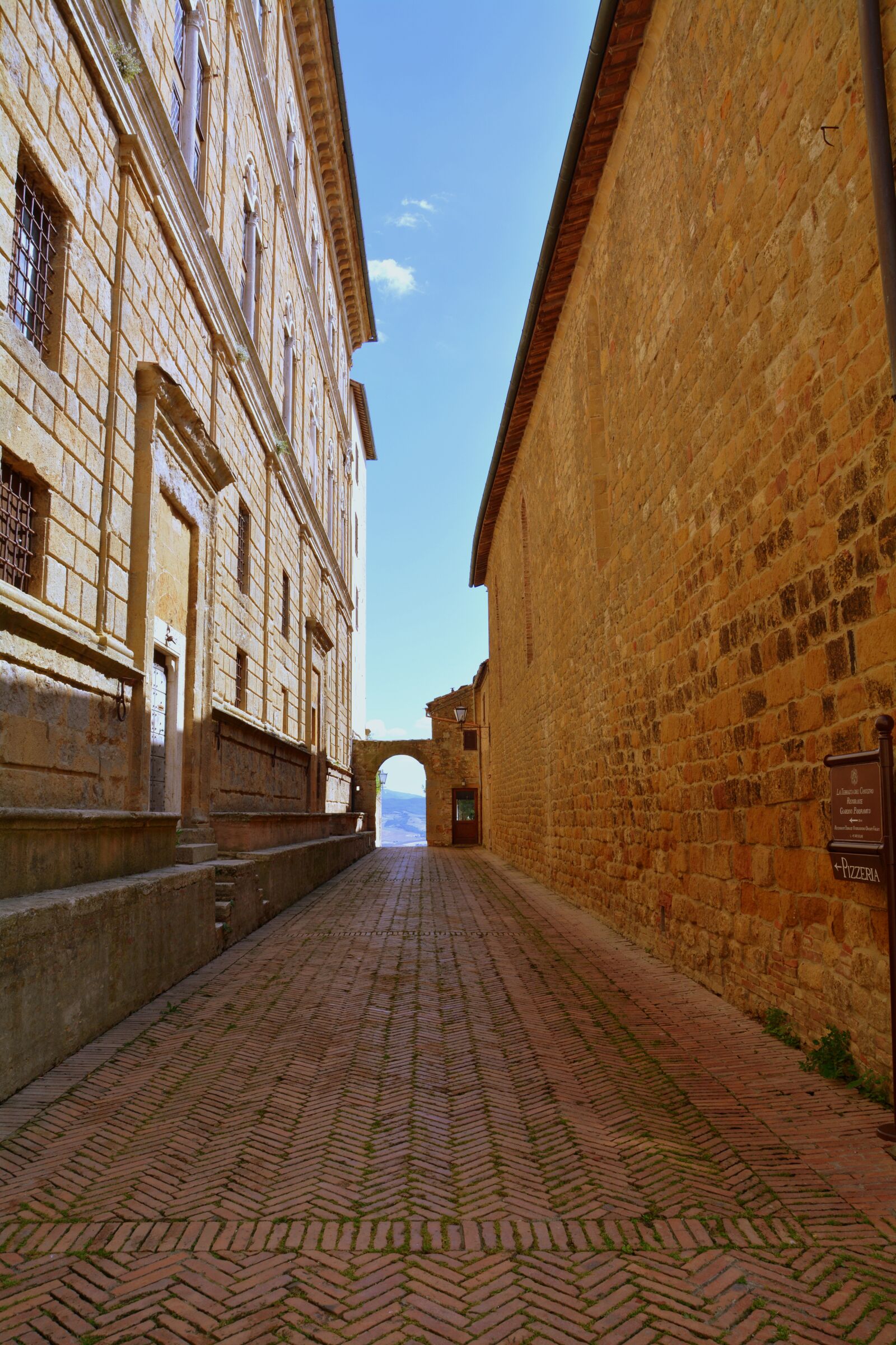 Nikon D7100 sample photo. Alley, door, opening photography