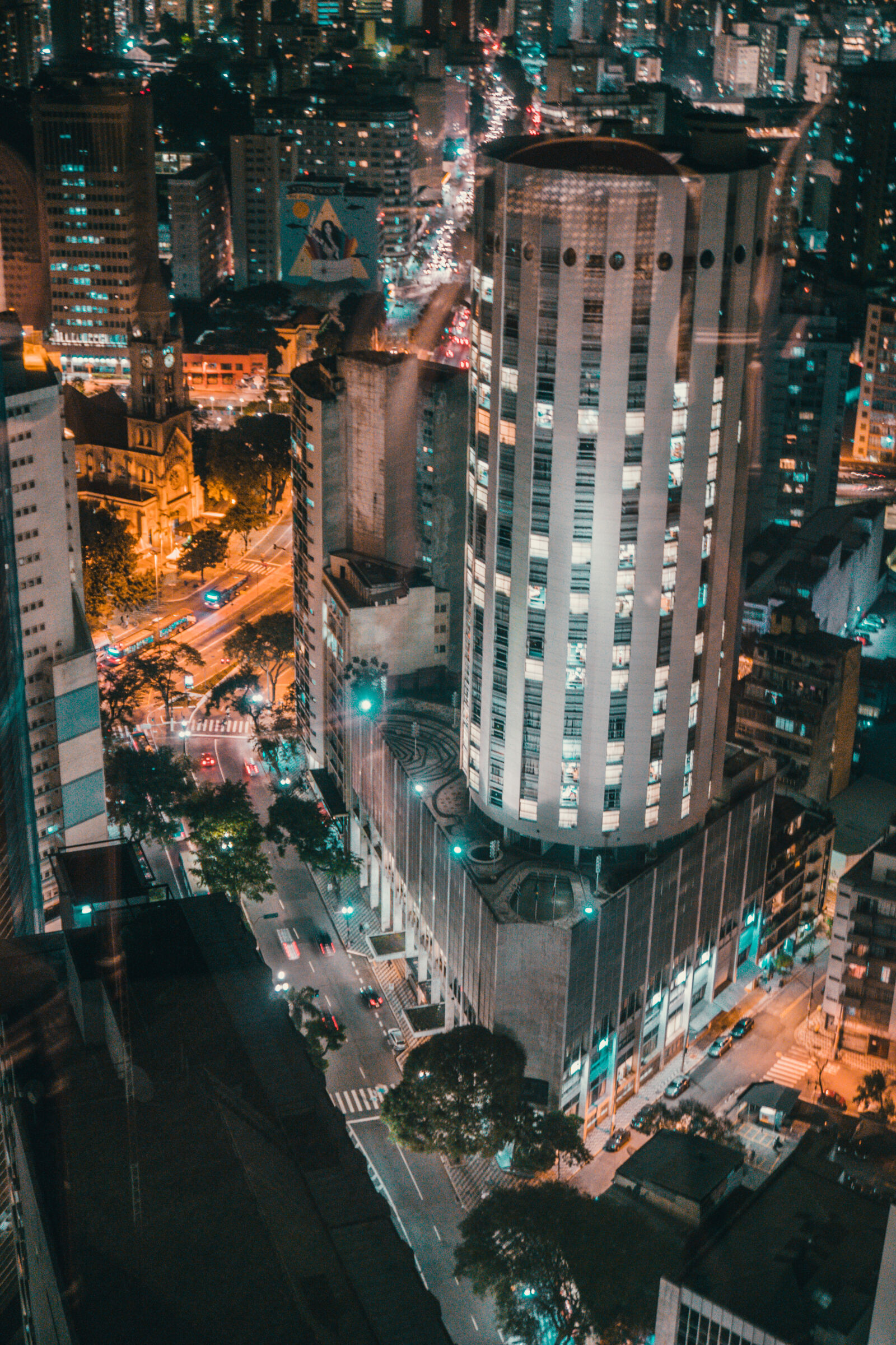 Sony a6300 sample photo. Architecture, buildings, cars, city photography