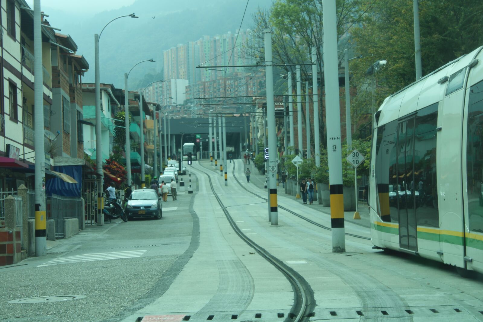 Canon EOS 2000D (EOS Rebel T7 / EOS Kiss X90 / EOS 1500D) sample photo. Medellin, antioquia, colombia photography