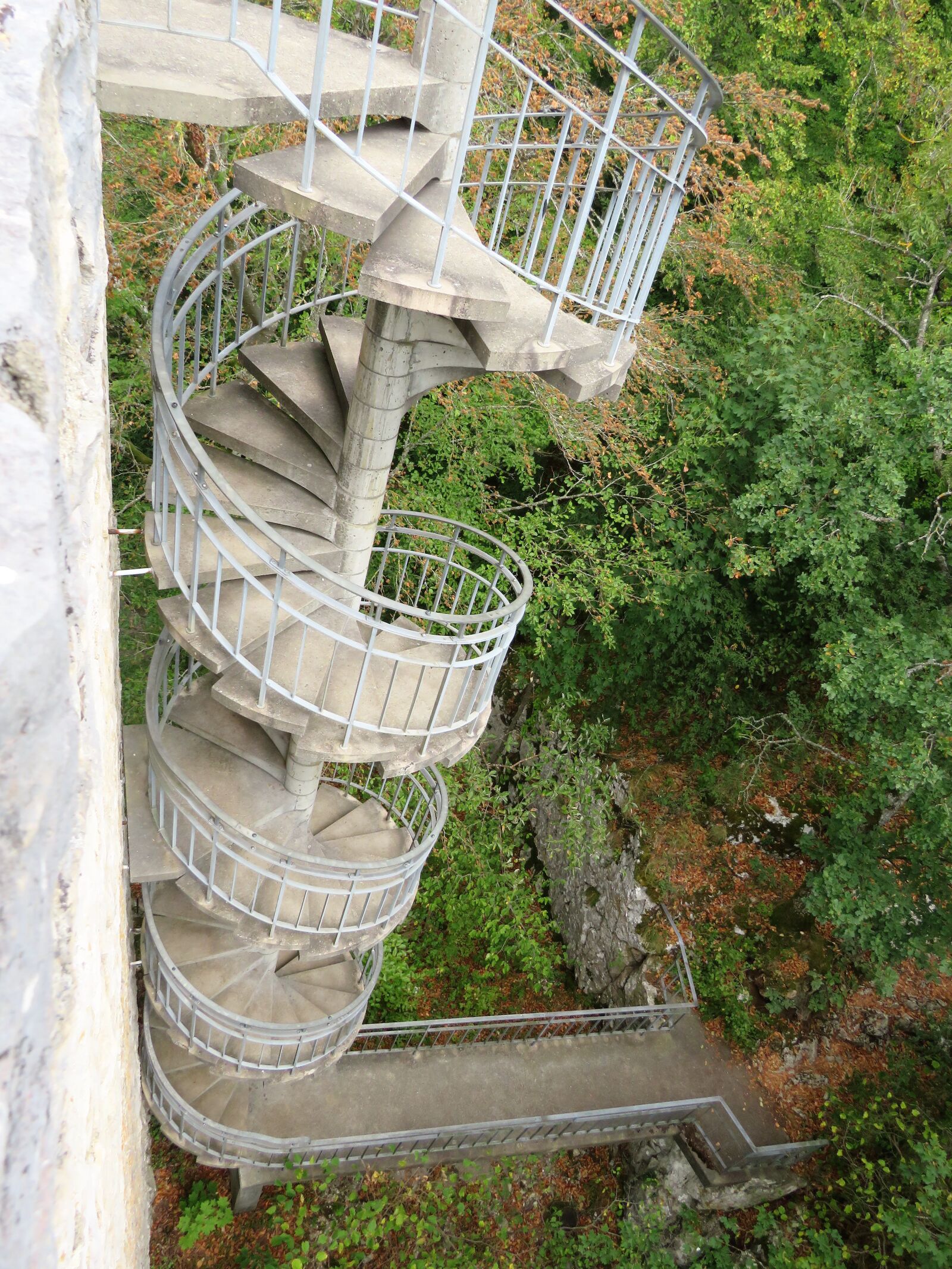 Canon PowerShot SX540 HS sample photo. Stairs, spiral staircase, gradually photography