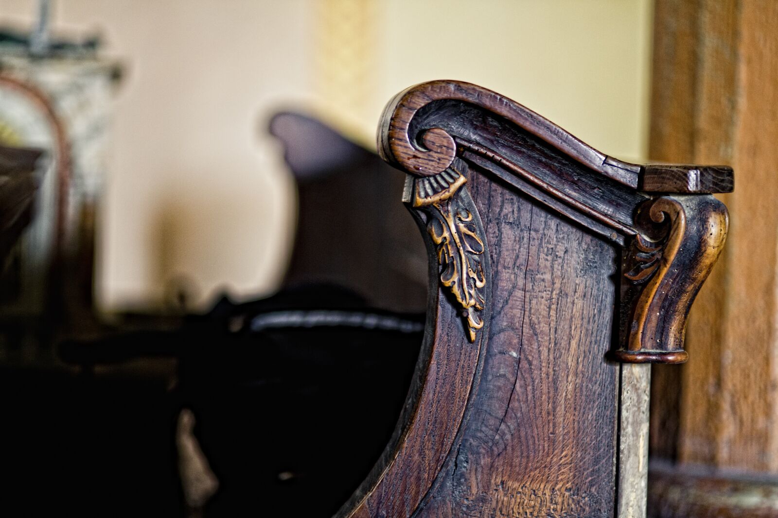 Canon EF 85mm F1.8 USM sample photo. Dziekanowice, church, romance photography