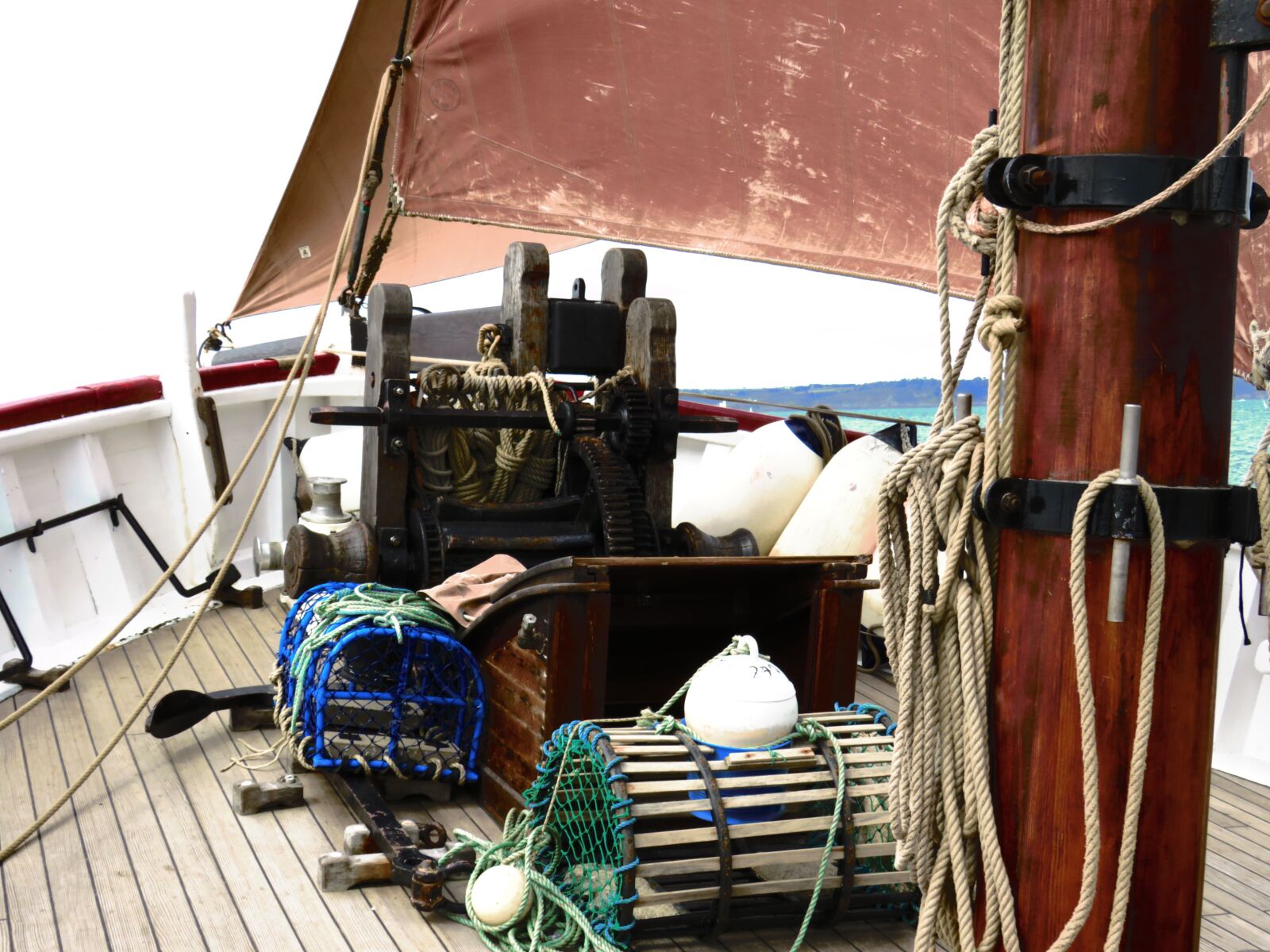 Canon PowerShot SX540 HS sample photo. Boat, old rigs, strings photography