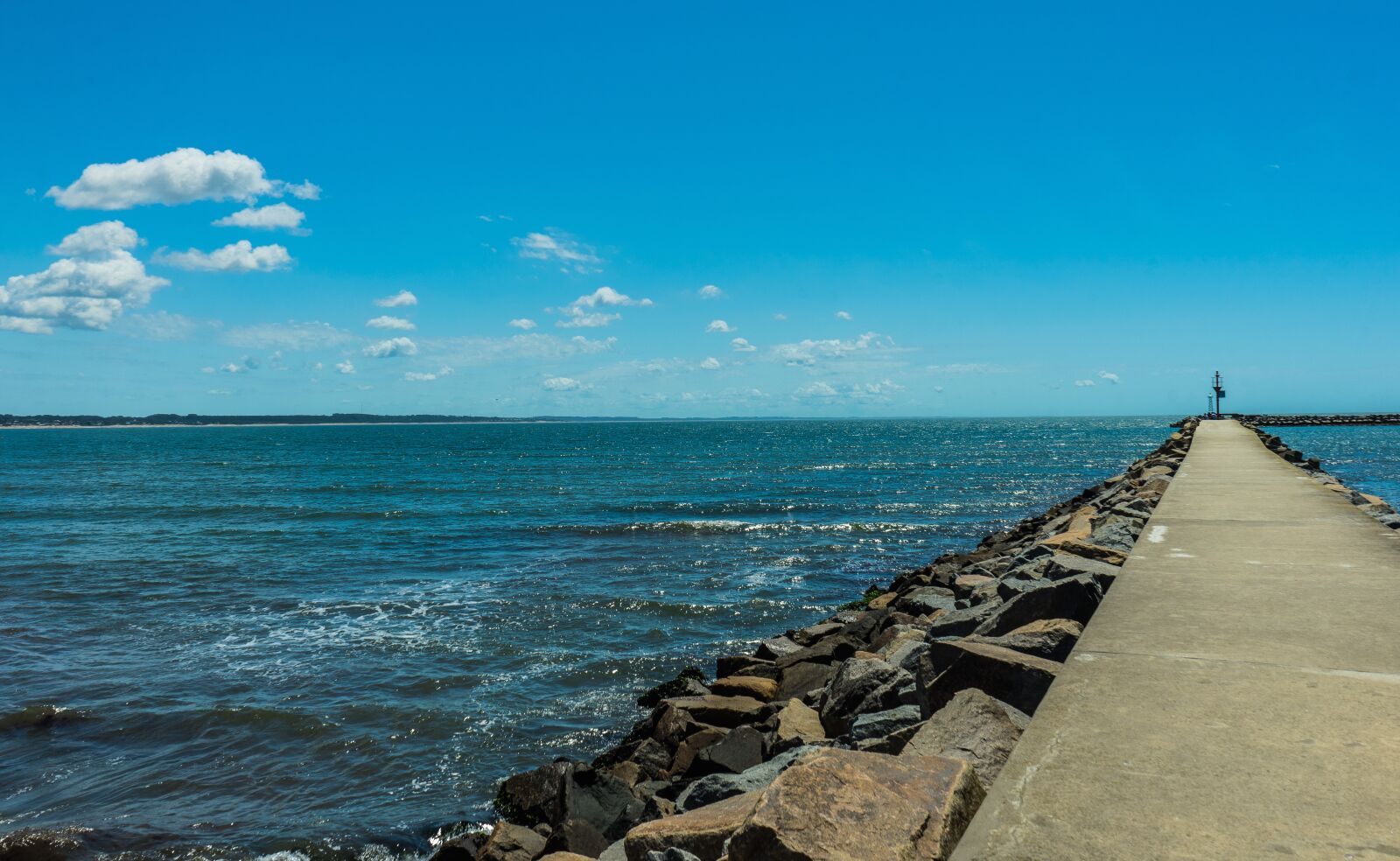 Sony a7 + Sony FE 28-70mm F3.5-5.6 OSS sample photo. Beach, ocean, sea photography