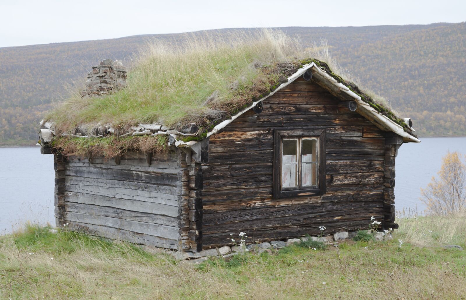 Canon EOS 5D Mark II sample photo. Sauna, sauna cabin, old photography