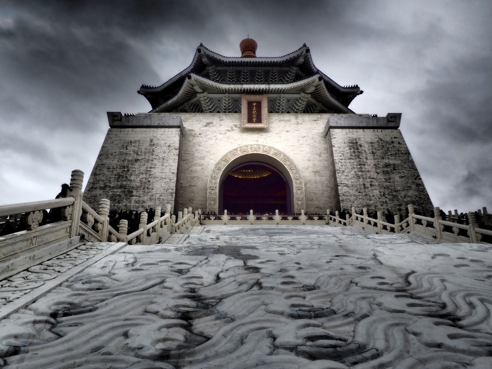 Olympus OM-D E-M10 II sample photo. Travel, building, taiwan photography