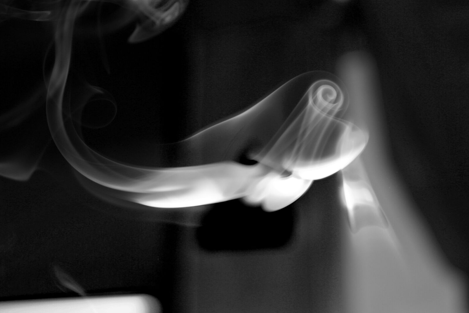 Canon EOS 350D (EOS Digital Rebel XT / EOS Kiss Digital N) sample photo. Smoke, augenbick, moment photography