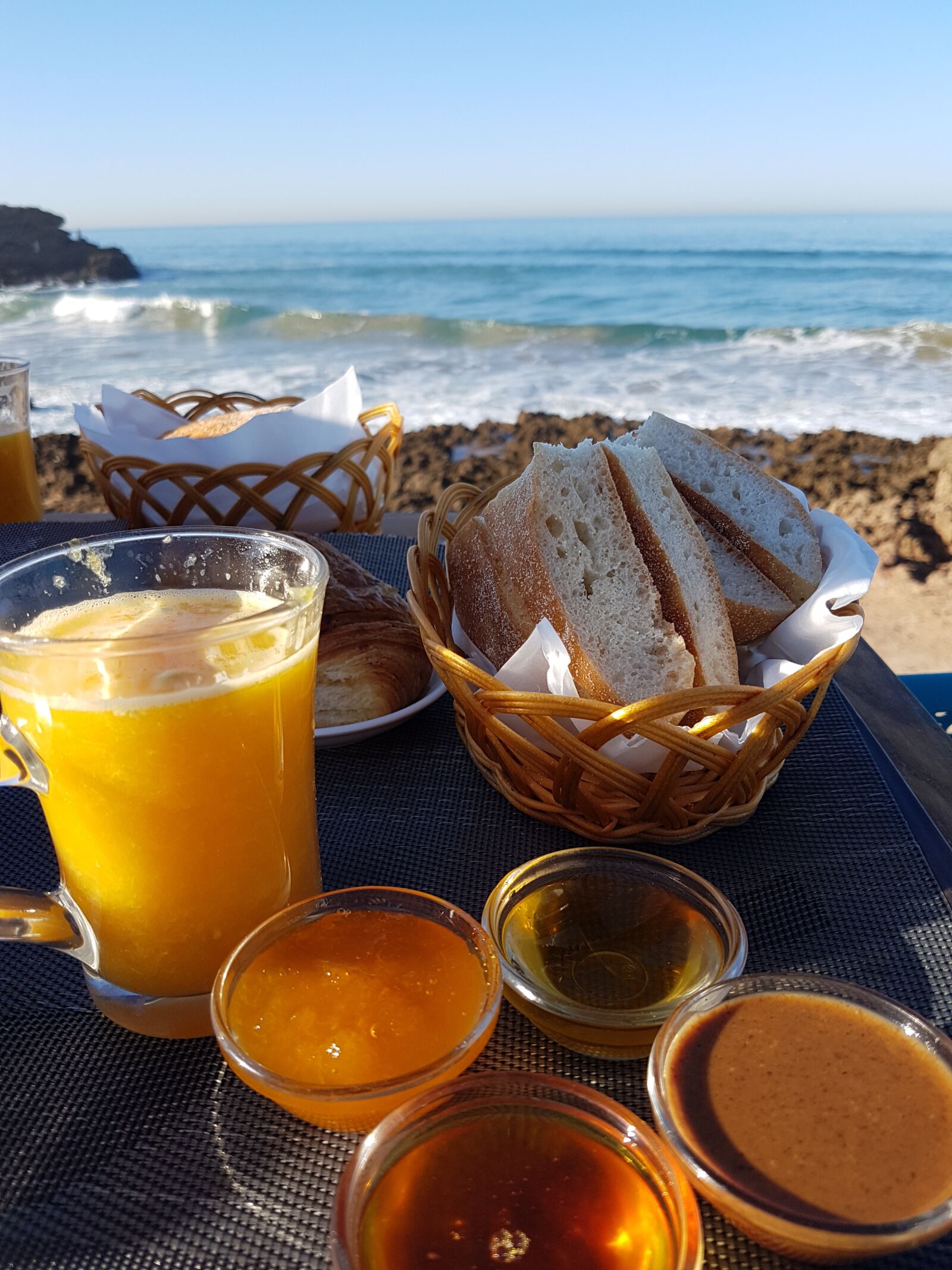 Samsung Galaxy S7 Edge sample photo. Breakfast, in front of photography