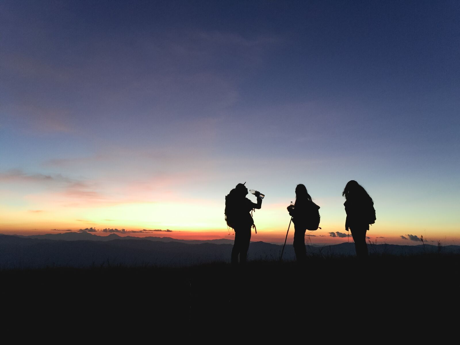 iPhone 6 Plus back camera 4.15mm f/2.2 sample photo. People, friends, woman photography
