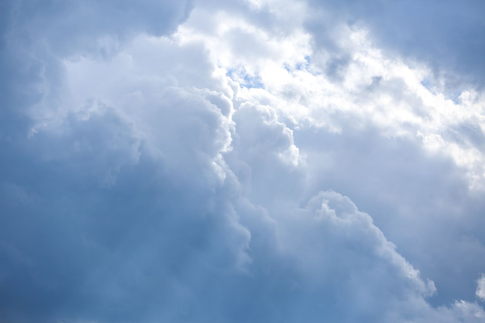 Canon EOS 5D Mark III sample photo. Sun, clouds, rays photography