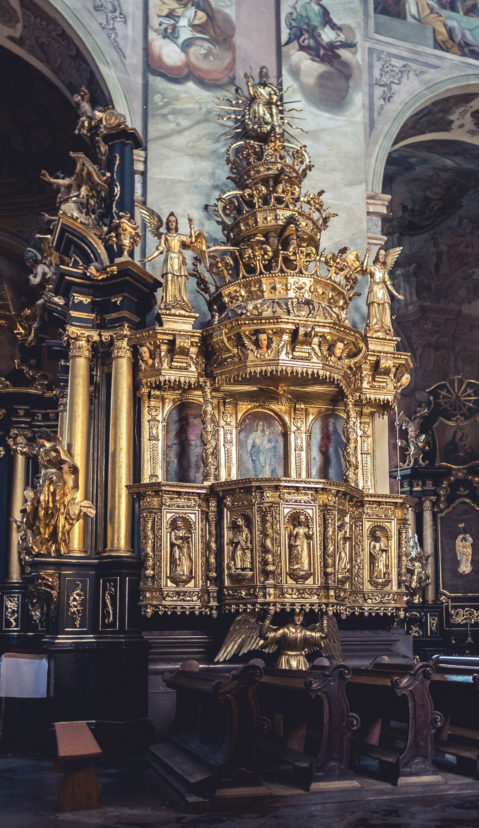 Canon EOS 1300D (EOS Rebel T6 / EOS Kiss X80) sample photo. Monastery, leżajsk, church photography