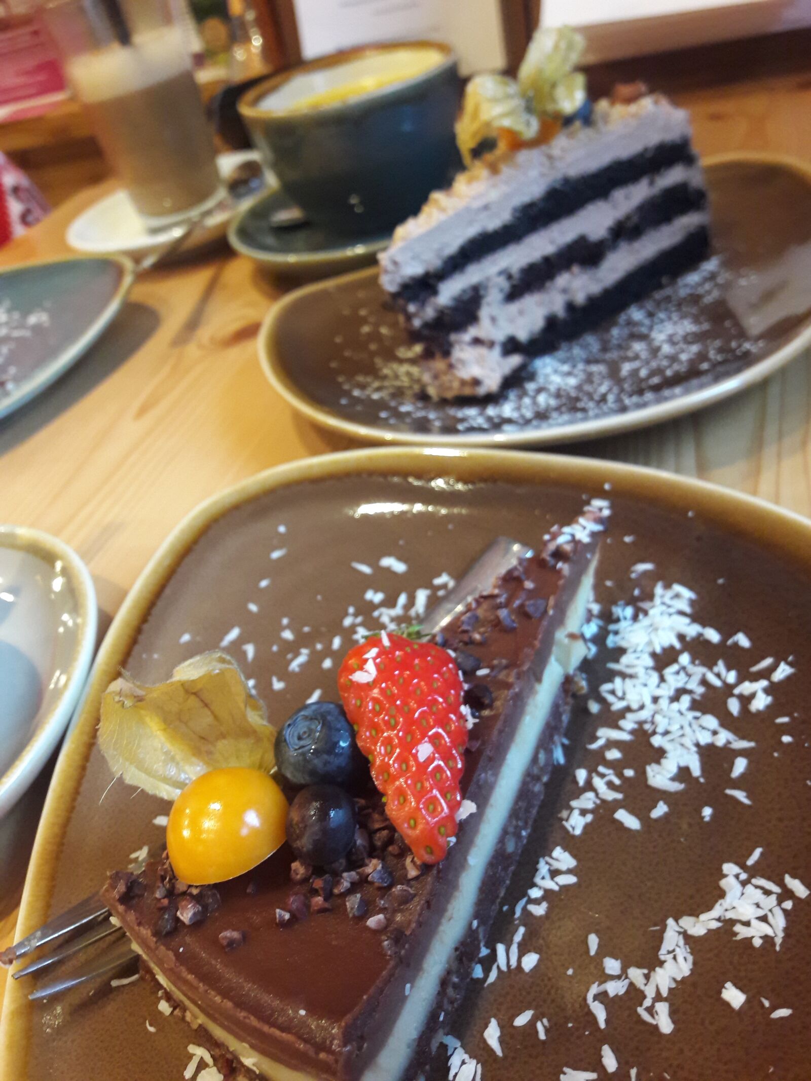 Samsung Galaxy A3(2016) sample photo. Cake, vegan, strawberry photography
