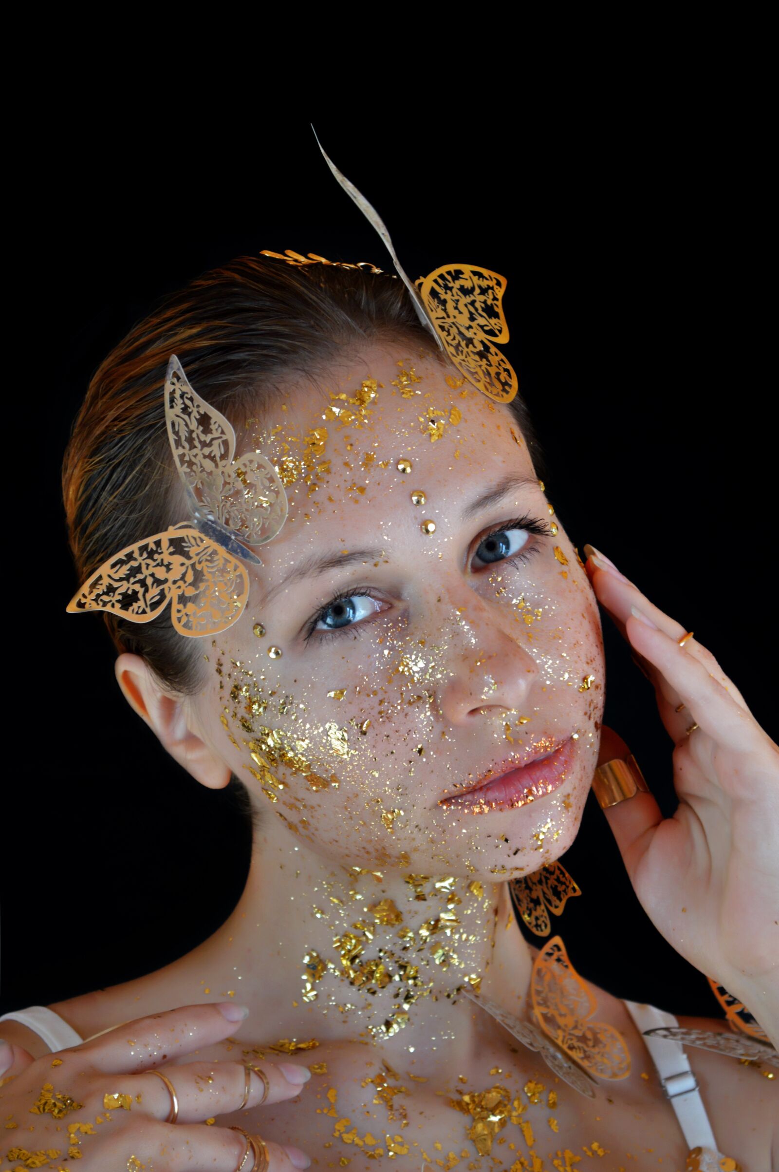 Nikon D3200 sample photo. Gold, feysart, makeup photography