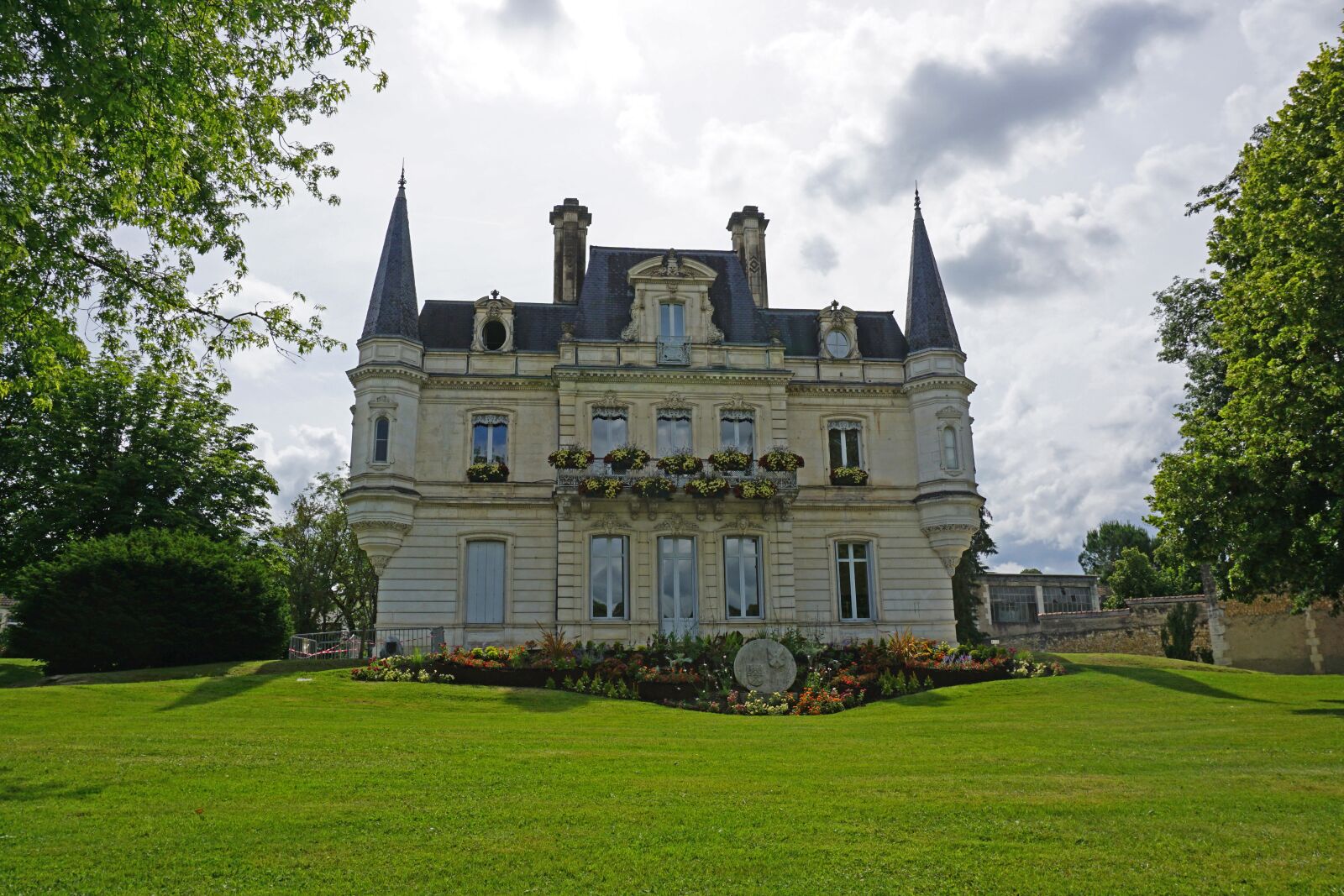 Sony a6000 sample photo. Town hall, house, castle photography