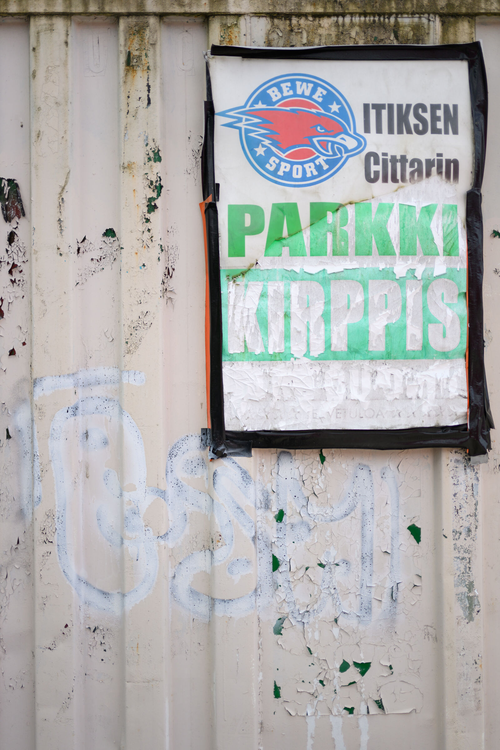 Nikon Nikkor Z 35mm F1.4 sample photo. Parking fleamarket photography