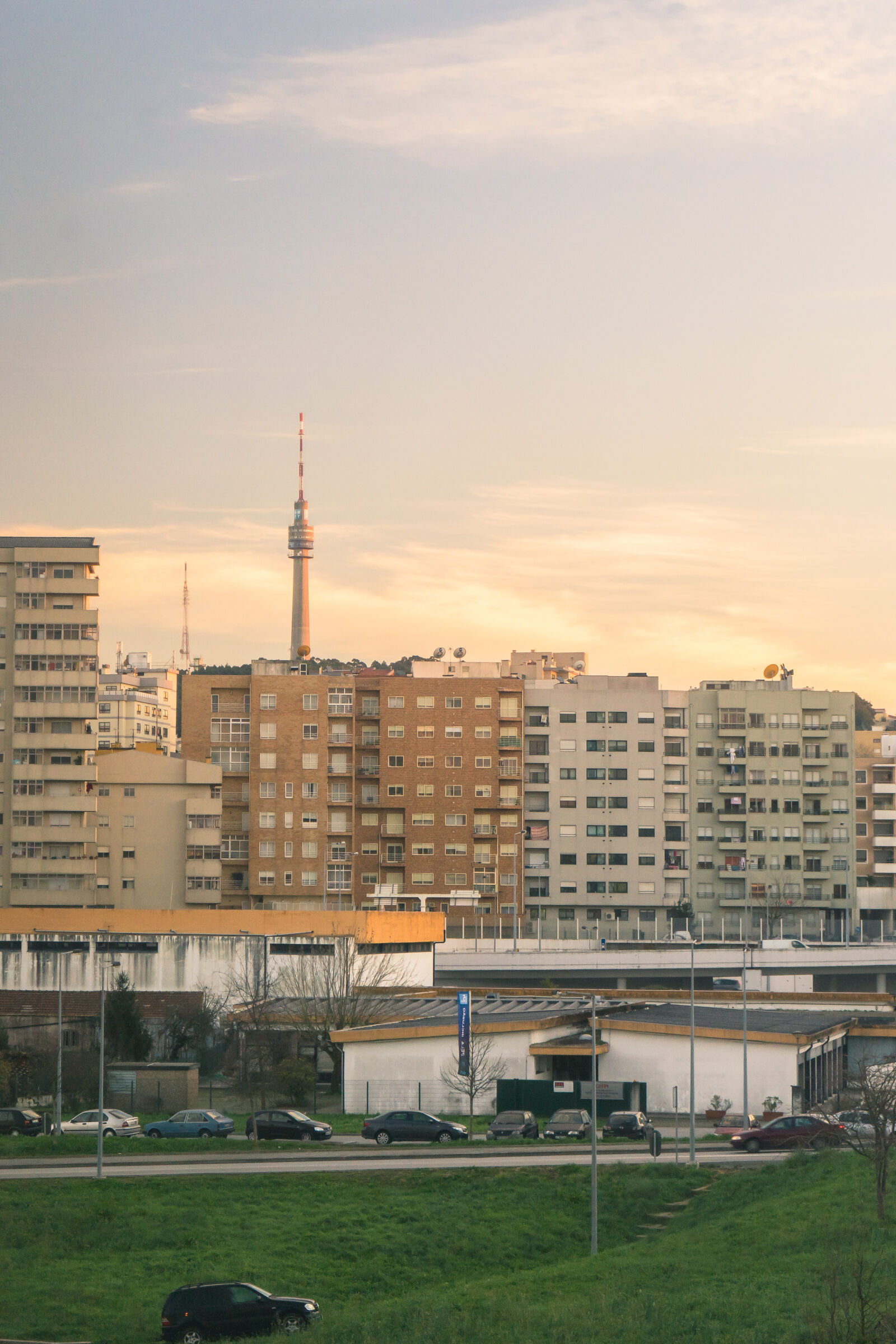 Sony a7 II + Sony FE 28-70mm F3.5-5.6 OSS sample photo. Sunset, tower, view, window photography