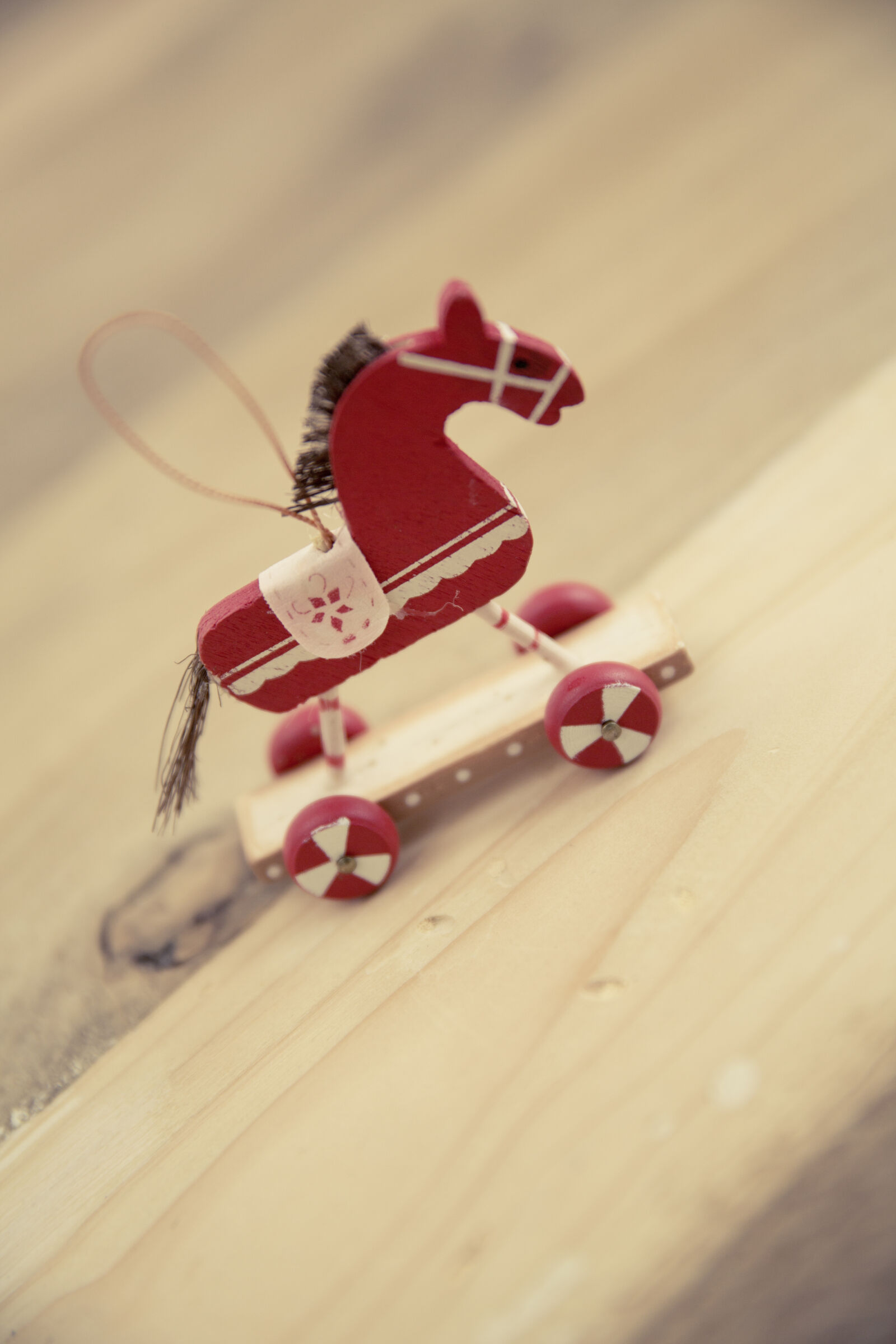 Canon EF 24-70mm F2.8L II USM sample photo. Red, table, white, decoration photography