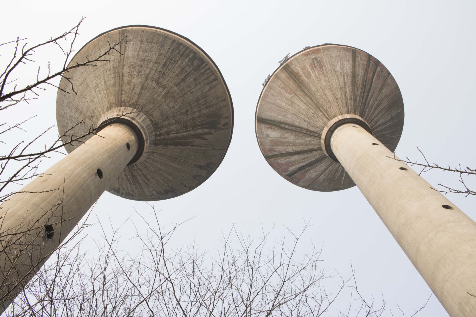 Canon EOS 750D (EOS Rebel T6i / EOS Kiss X8i) sample photo. Building, water tower, look photography