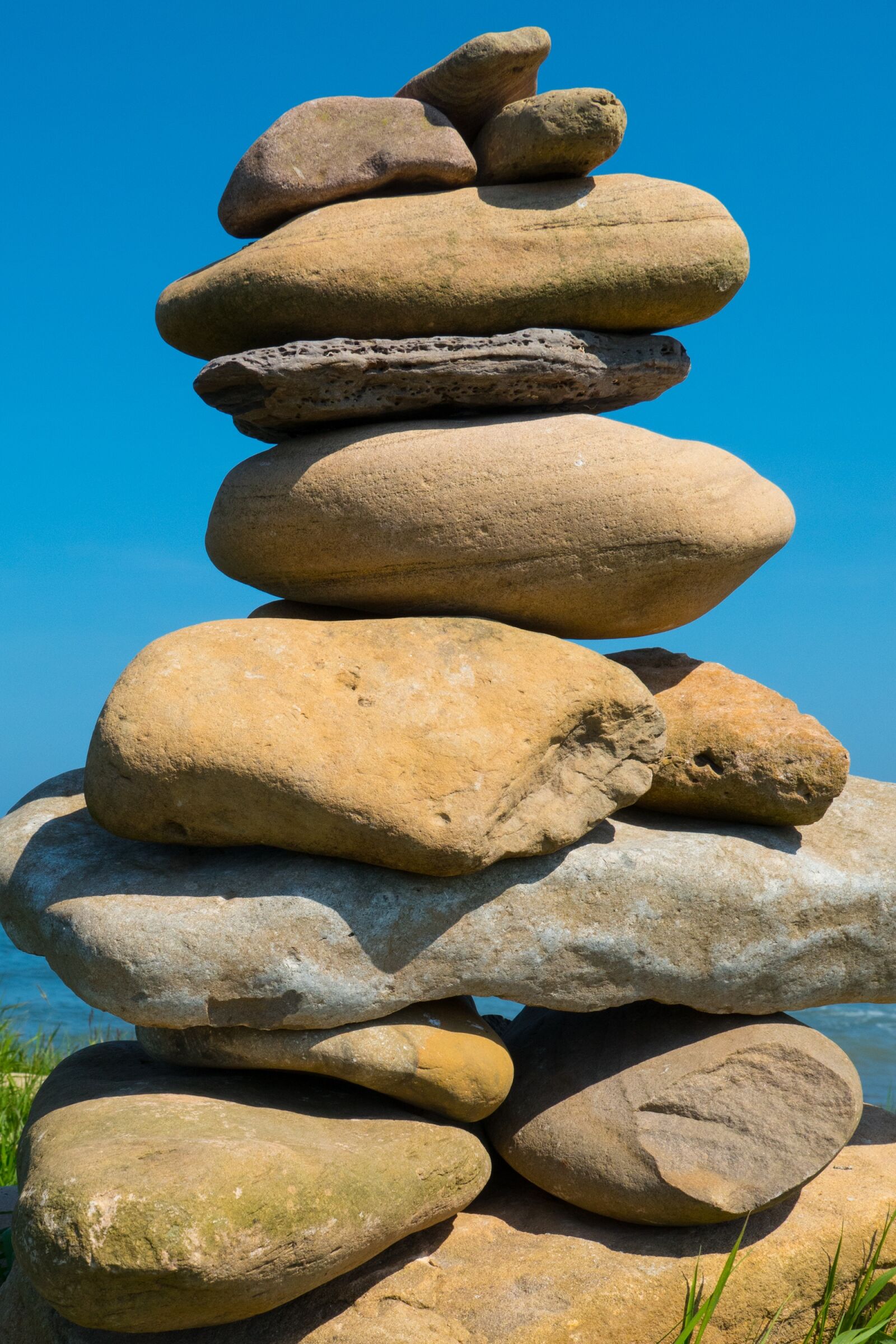 Panasonic DC-TZ200 sample photo. Rocks, cairn, blue sky photography